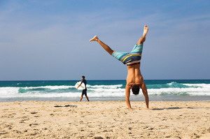 06 handstand 2224104 640